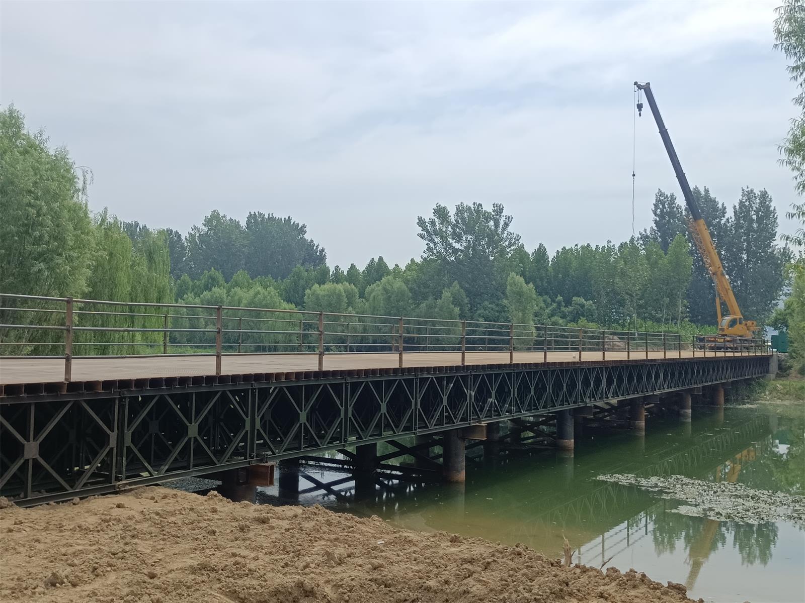 湖南浩潤路橋機械有限公司,郴州公路鋼橋設(shè)計制造加工,郴州鋼管樁橋梁設(shè)計制造加工 湖南浩潤路橋機械有限公司,郴州公路鋼橋設(shè)計制造加工,郴州鋼管樁橋梁設(shè)計制造加工